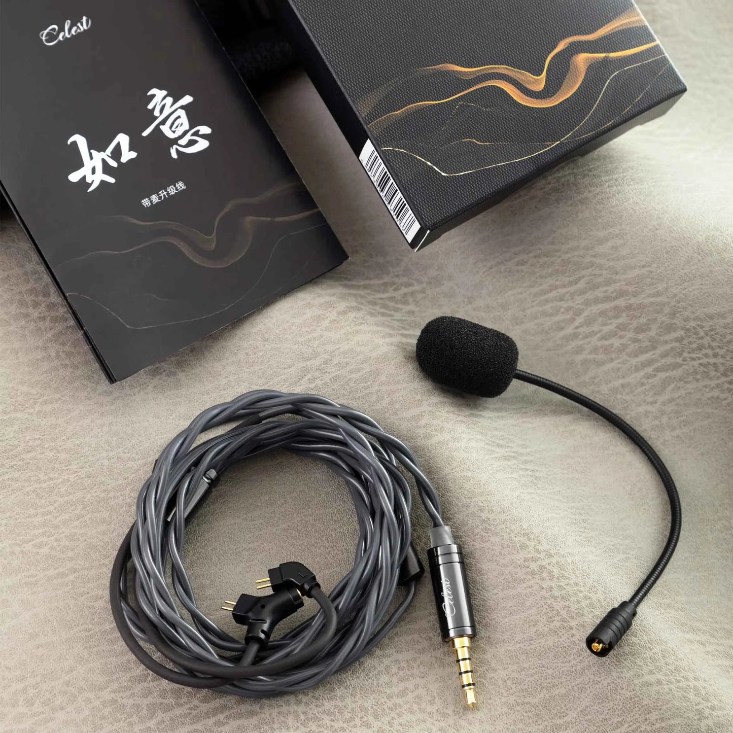 Fones de ouvido Kinera Celest Wyvern pretos com cabo e microfone